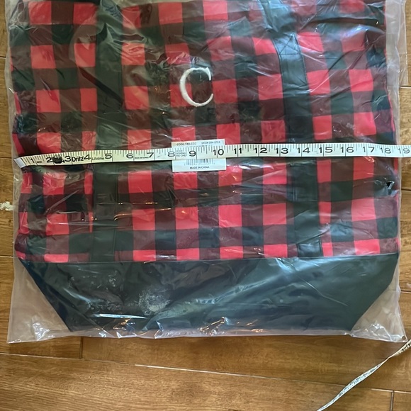 NWT Black and white C tote bag, embroidered  initial monogram, buffalo check - Picture 4 of 4